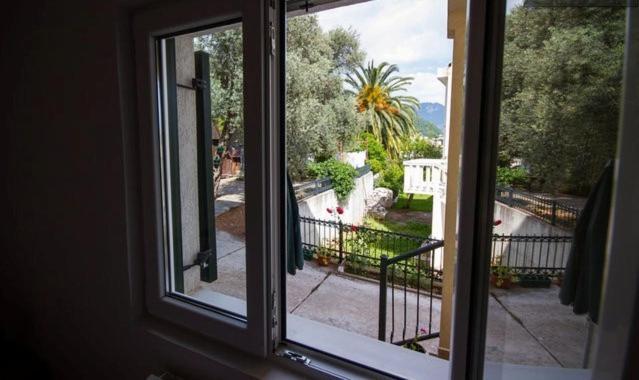 Apartments & Rooms M Petrovac Exterior photo