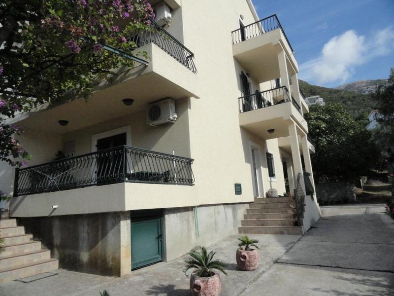 Apartments & Rooms M Petrovac Exterior photo